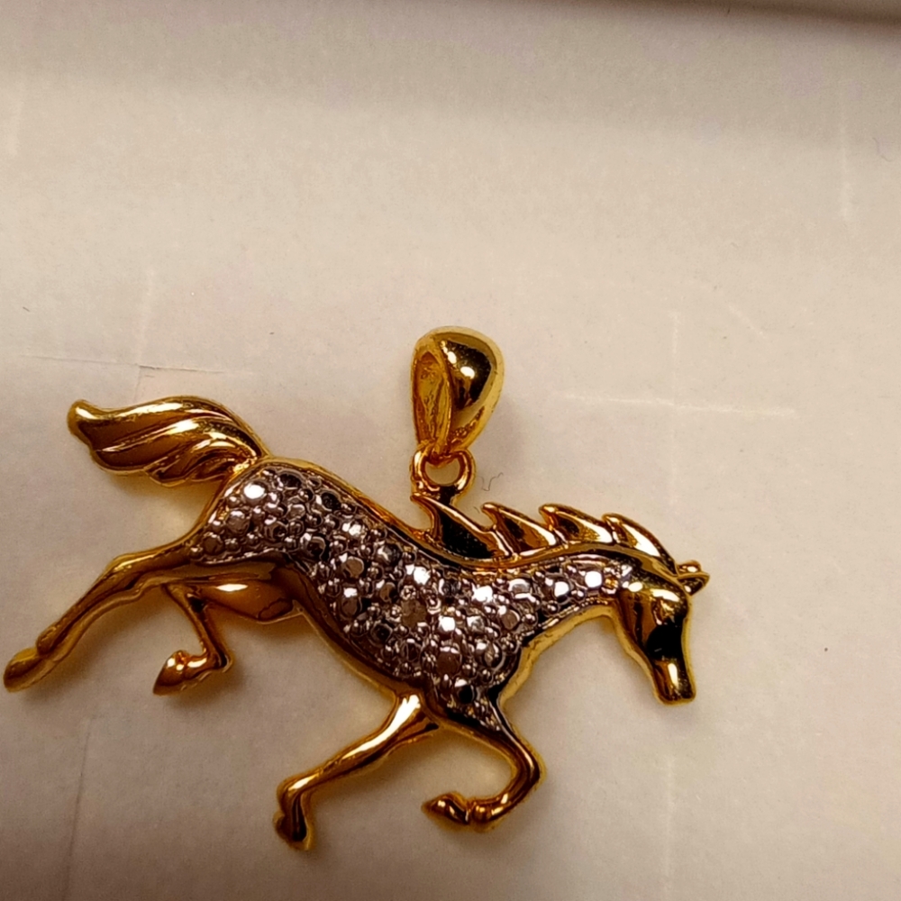 Diamond accent gold tone horse pendant - Picture 7 of 10